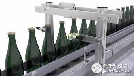 饮料灌装机采用超声波传感器进行饮料瓶记数