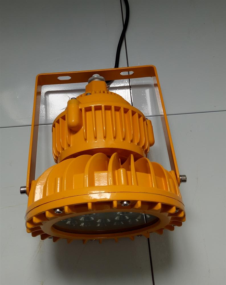 供应化工车间吊装式LED防爆灯
