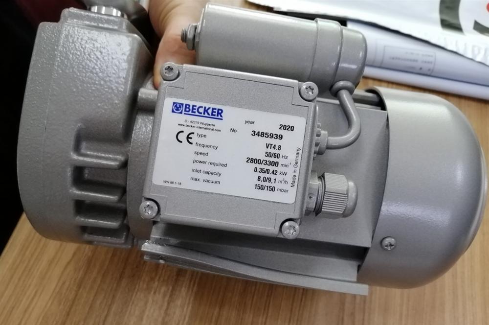 德国BECKER贝克无油真空泵VT4.8  D-42279  3485939   0.35/0.42KW