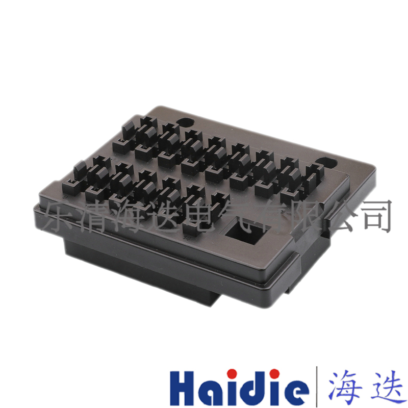 供应汽车保险丝盒BX2141E-1