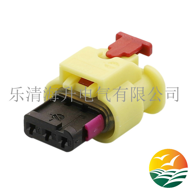 黄色汽车连接器接插件1-2141523-4
