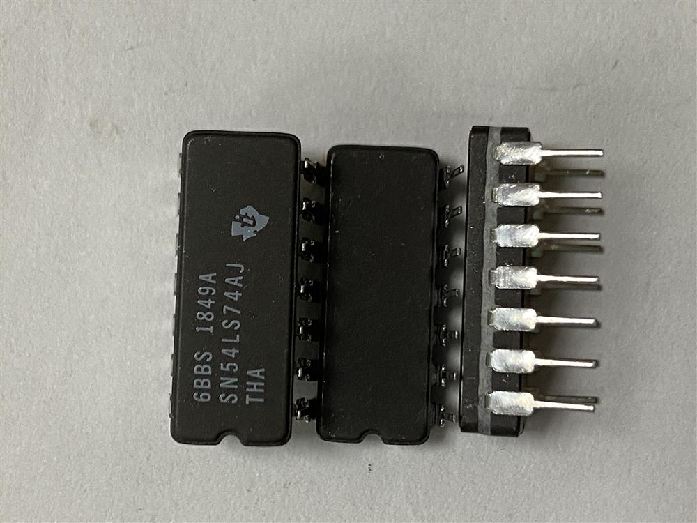 SN54LS74AJ供应IC集成电路元器件