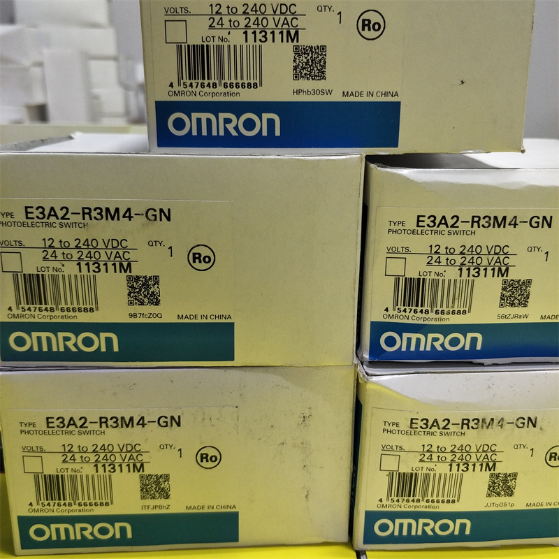 欧姆龙E3A2-R3M4-GN光电开关全新原装实物图