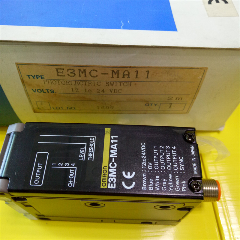 欧姆龙E3MC-MA11色标传感器全新原装实物图