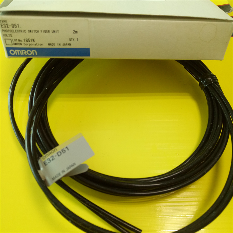 欧姆龙E32-D51光纤传感器全新原装现货质保