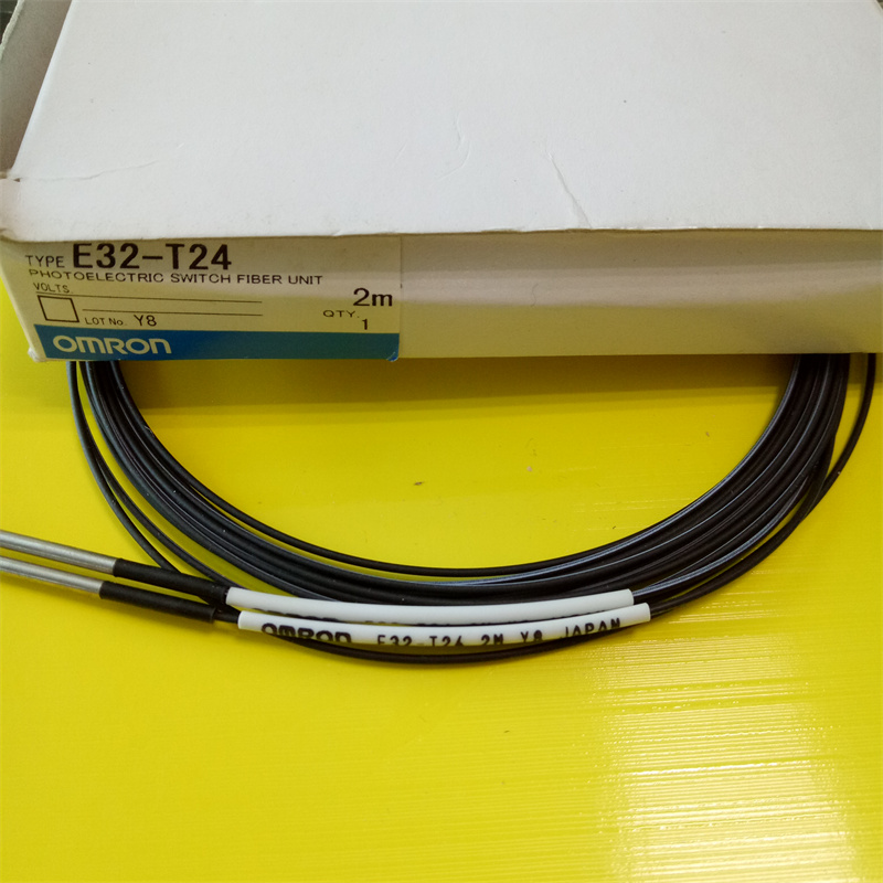 欧姆龙E32-T24光纤传感器全新原装现货