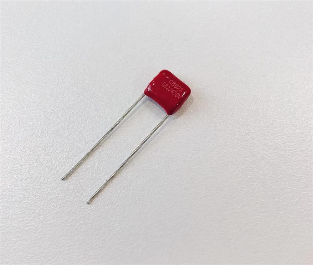 Ĥ   CBB22  682J400V  P7.5