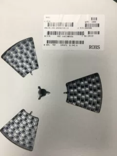 贴片铝电解电容 10V470UF     6.3mm*5.4mm
