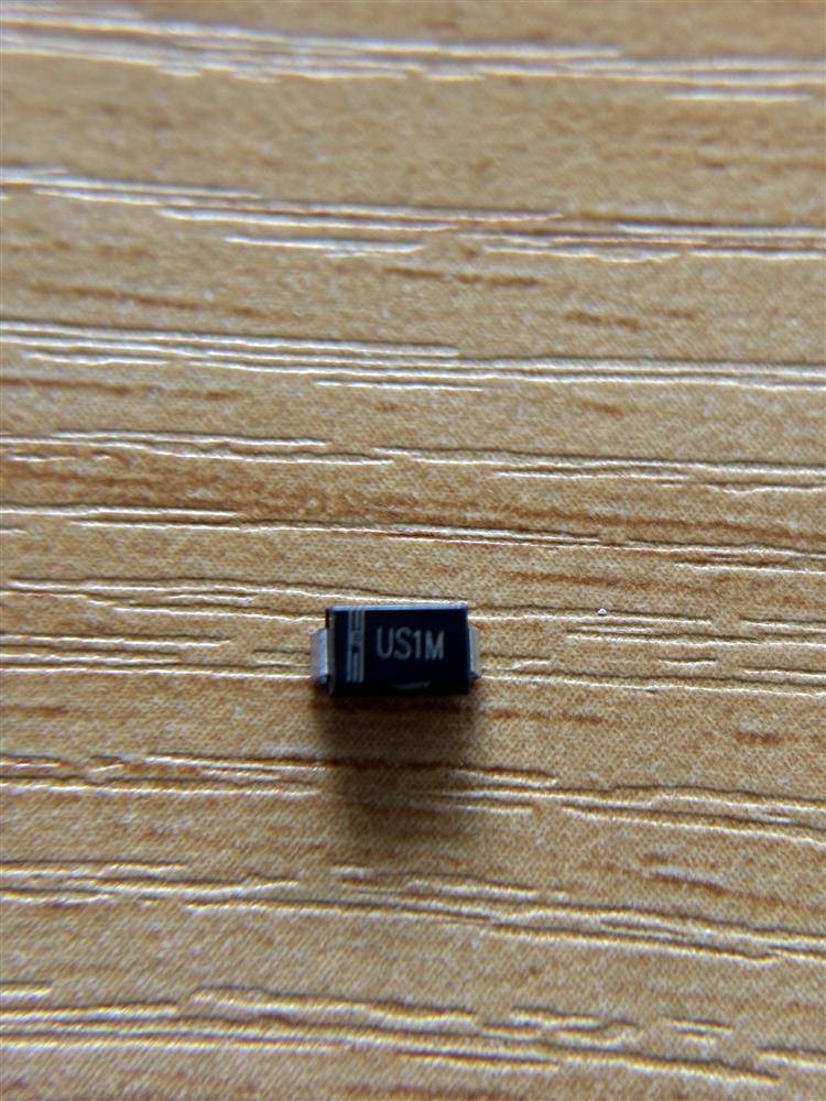 ƬָUS1M   SMA