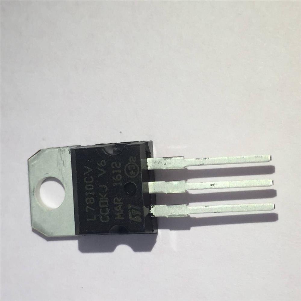 LM7810